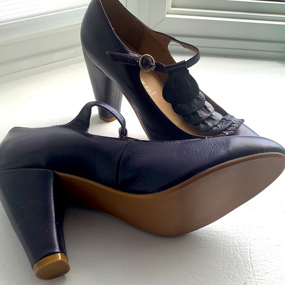 Jeffrey Campbell - Picture 2 of 2